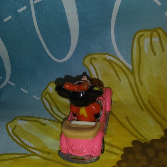 Vtg. Minnie Mouse Driving Pink VW. - Picture 2 of 5